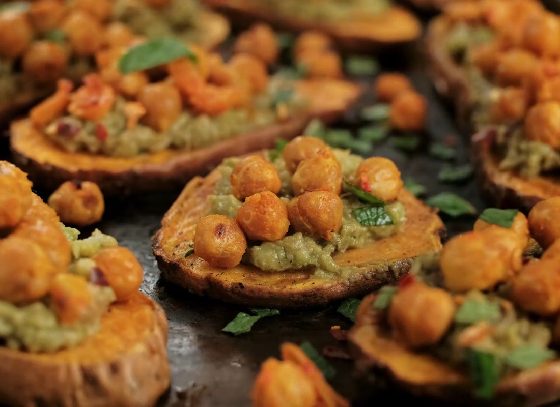 Pečeni batat sa leblebijama